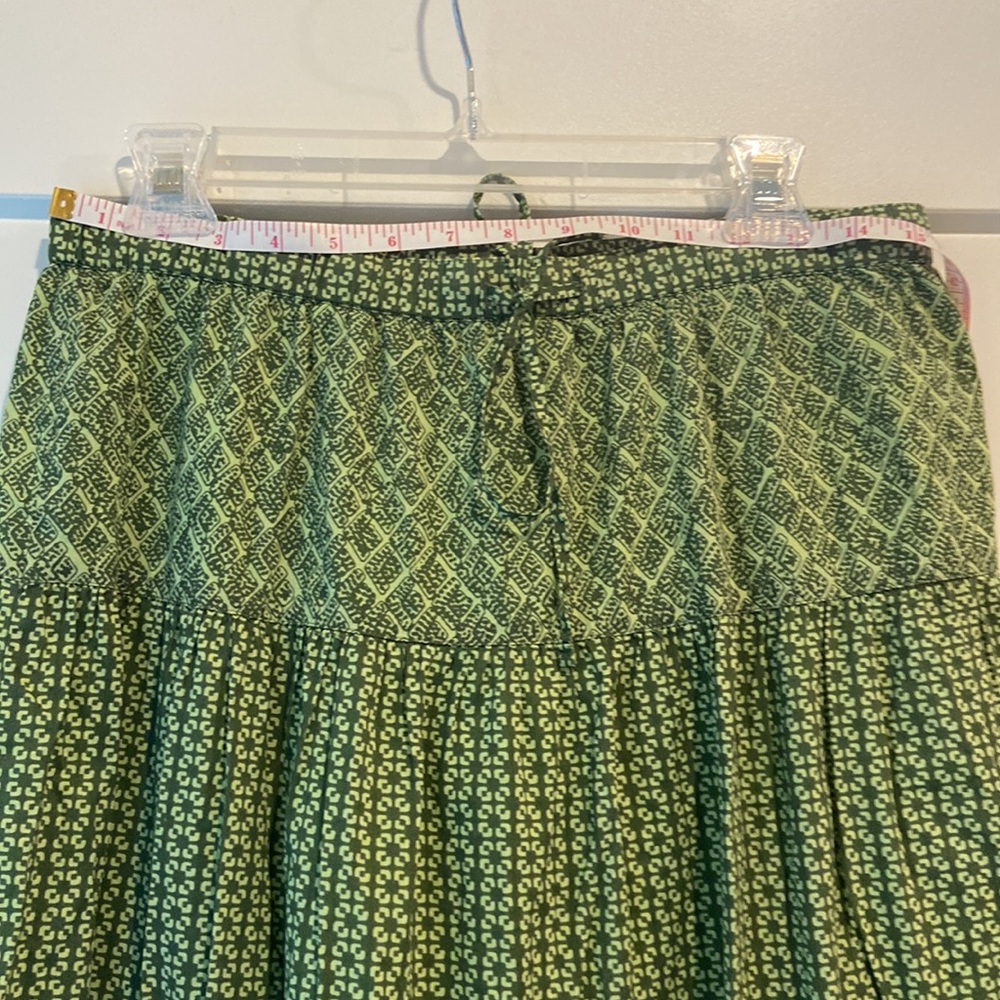 J Jill green size small tall maxi skirt beautiful pattern π EUC - Picture 4 of 10